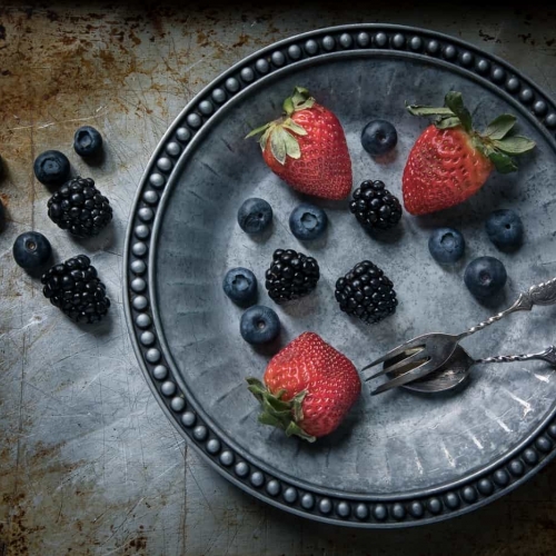 1st Merit Award CU Sarnia Photographic Club Evelyn Buchner Berrylicious
