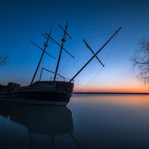 2nd Merit Award MA Jiahua Elite Photography Association Sarah Hei La Grande Hermine