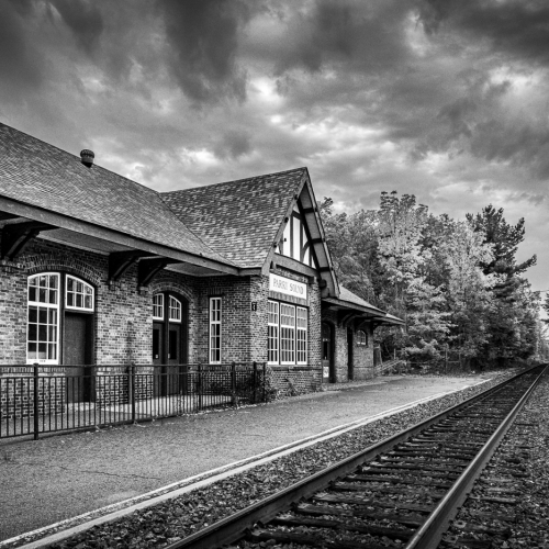 GOLD MEDAL London Camera Club Bruce Farrer Parry Sound Train Station