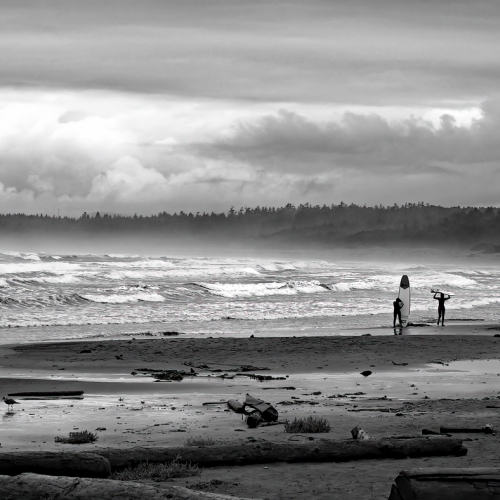 HONOUR AWARD Kingston Photographic Club - Dennis Bally - Surf's Up