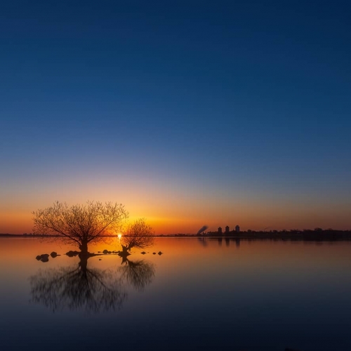 SILVER MEDAL Hamilton Camera Club Karen Cunningham Harbourfront Sunrise